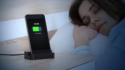 شب تا صبح گوشی موبایل خود را در شارژ قرار ندهید