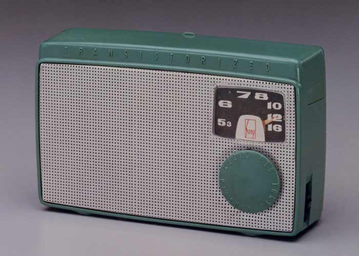 شرکت سونی اولین رادیوی ترانزیستوری را تولید کرد