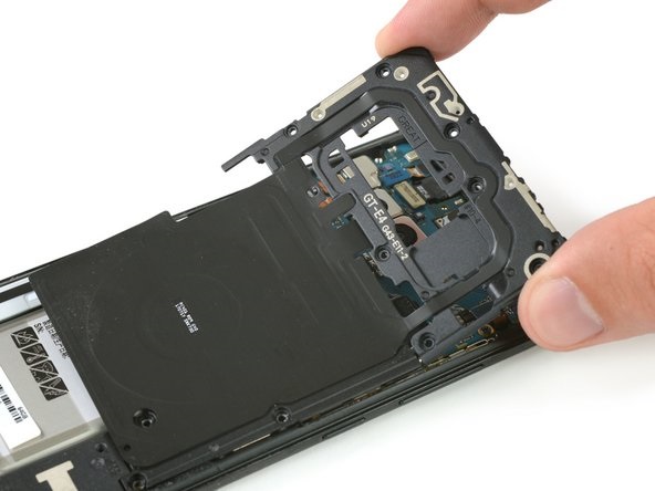 جدا سازی فلت باتری موبایل Galaxy Note 8